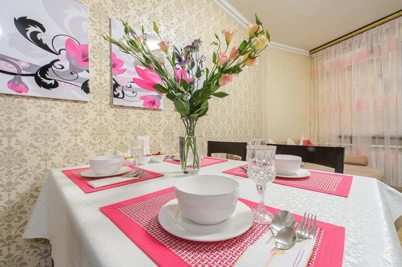 Золотой Квадрат Шевченко 75 Apartment อัลมาตี ภายนอก รูปภาพ