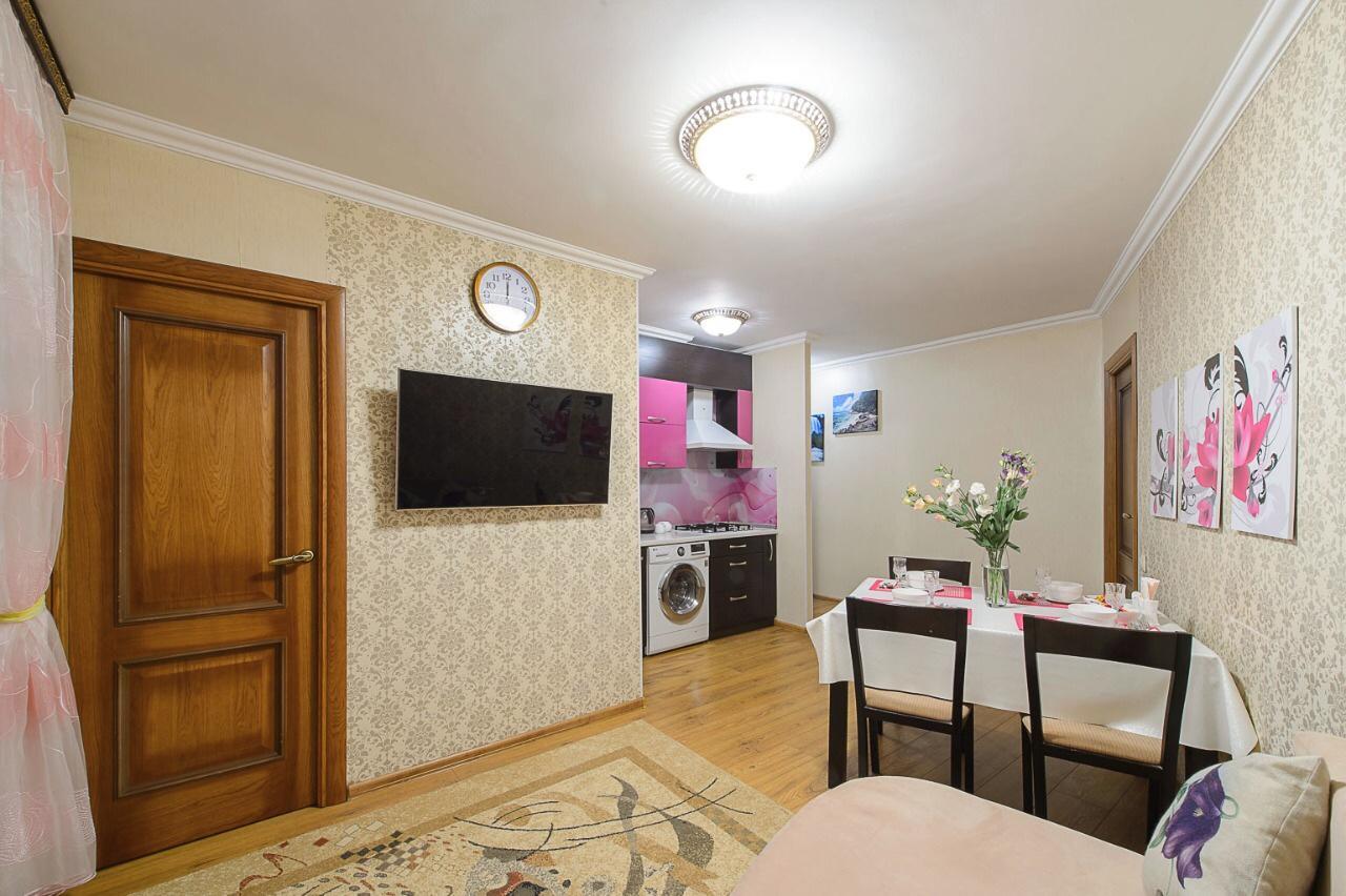 Золотой Квадрат Шевченко 75 Apartment อัลมาตี ภายนอก รูปภาพ